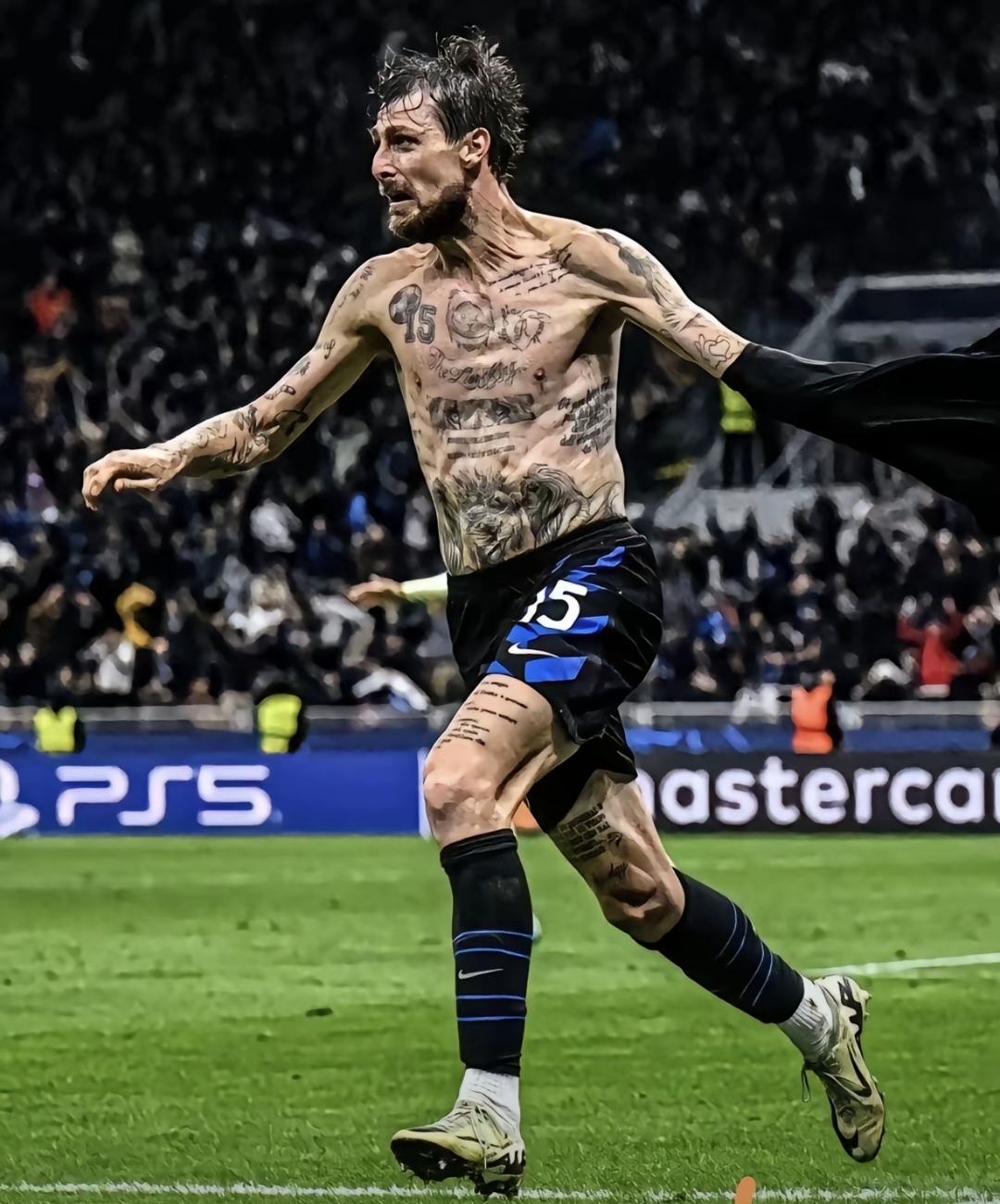 马竞绝杀波尔图,范戴克梅开二度西甲 马竞绝杀波尔图,范戴克梅开二度西甲